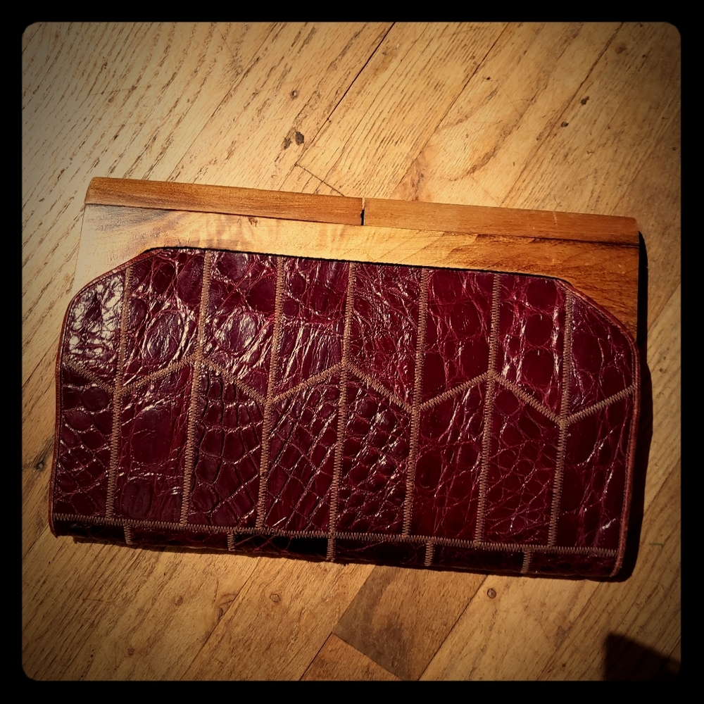 1940s alligator leather clutch